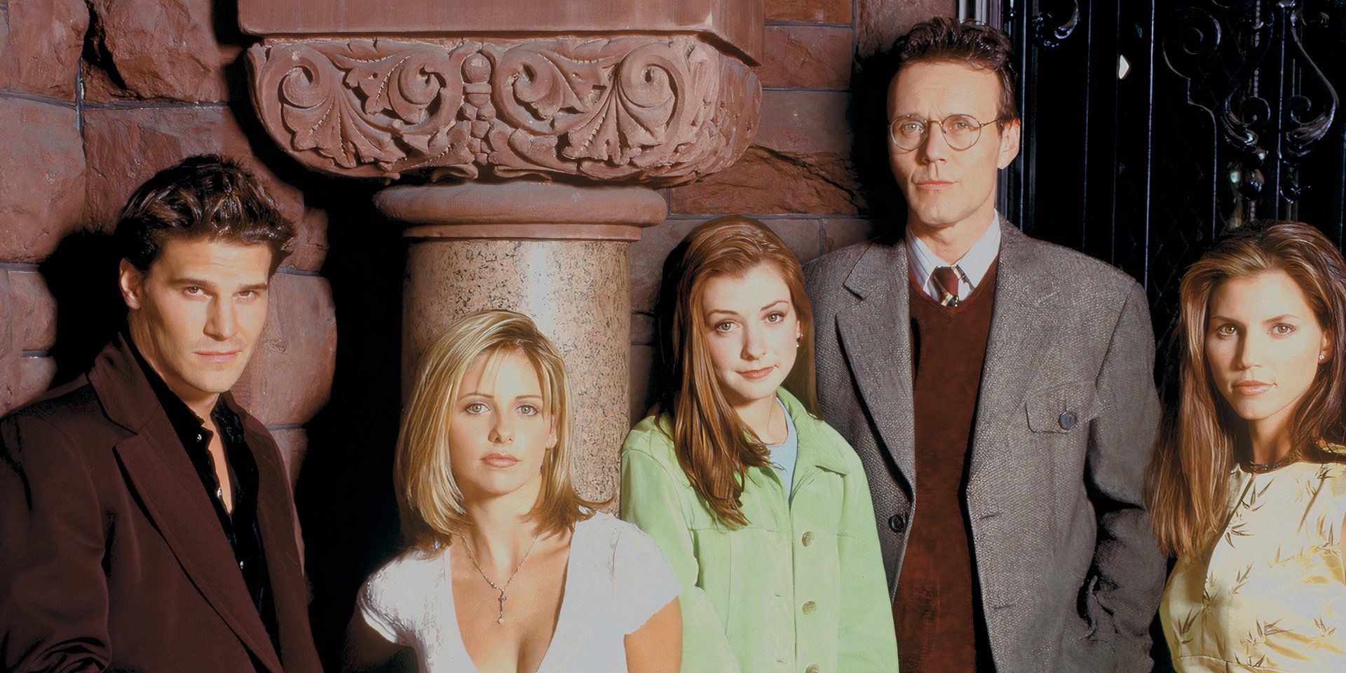 The cast of Buffy season 2 in a group photo