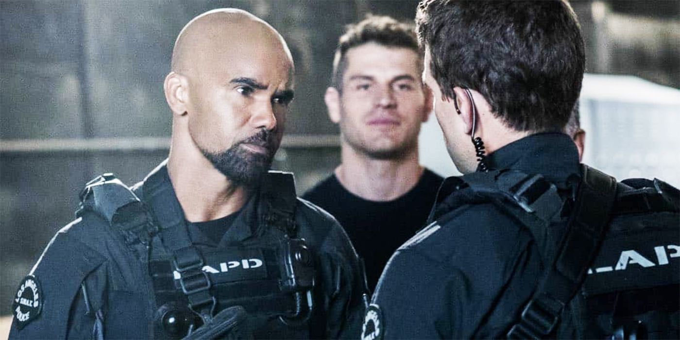 The cast of SWAT along with Shemar Moore as Hondo