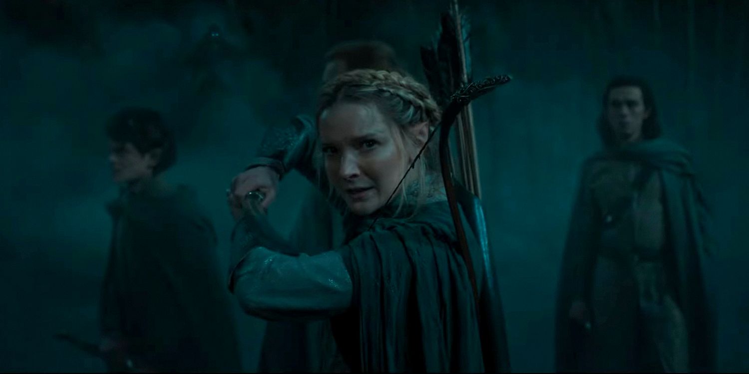 Galadriel (Morfydd Clark) empunhando uma espada na 2ª temporada de O Senhor dos Anéis: Os Anéis de Poder