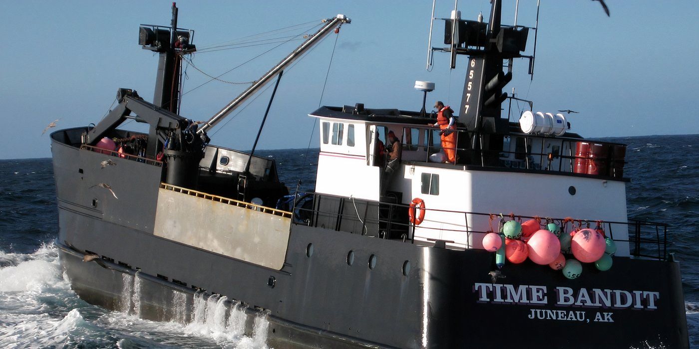 Time Bandit riding through the sea in Deadliest Catch.