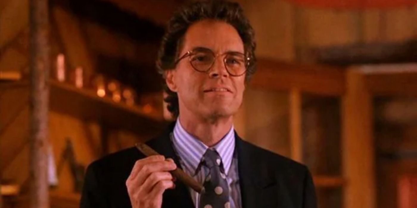 Richard Beymer como Benjamin Horne segurando um charuto em Twin Peaks