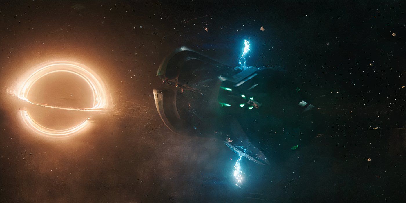 The USS Discovery prepares to jump the Breen Dreadnaught with its spore drive during the fight at the black hole in Star Trek: Discovery's series finale "Life, Itself"
