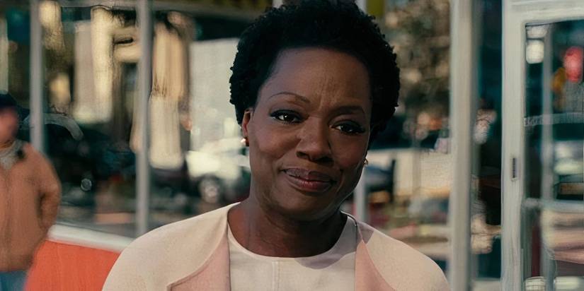 Veronica smiles in Widows
