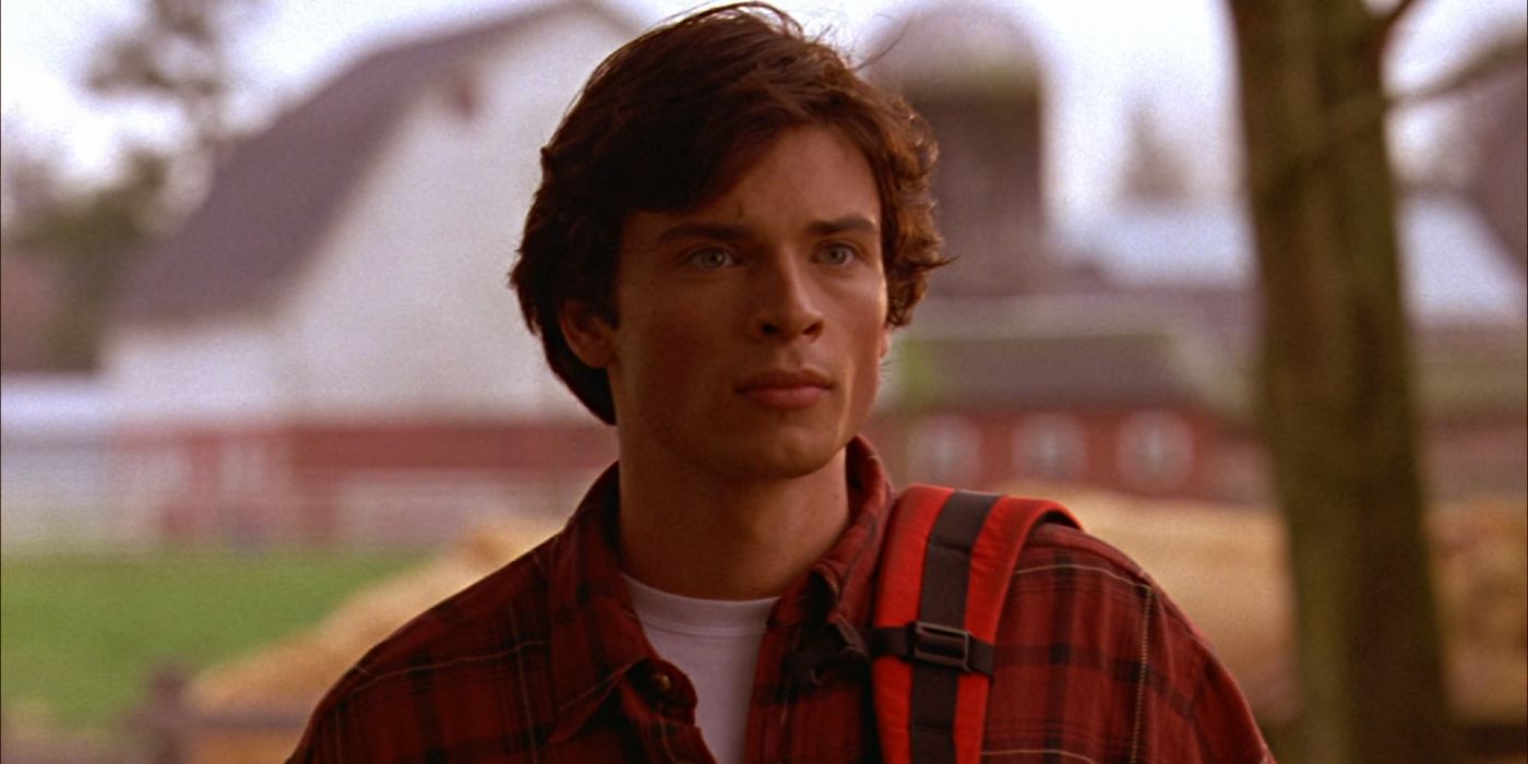 Tom Welling als Clark Kent im Pilotfilm von Smallville blickt aus dem Off