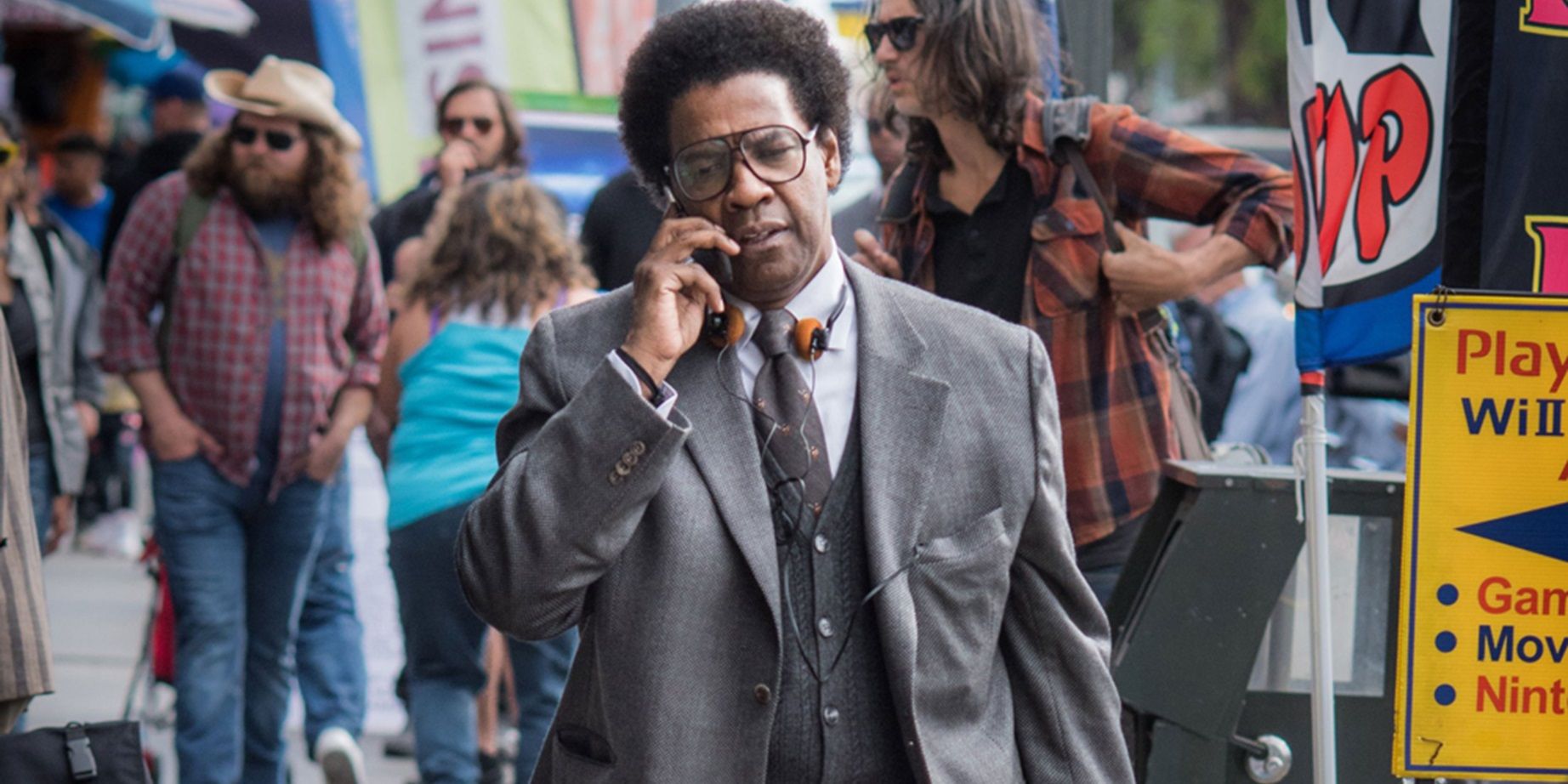 Denzel Washington on the phone in Roman J Israel Esq