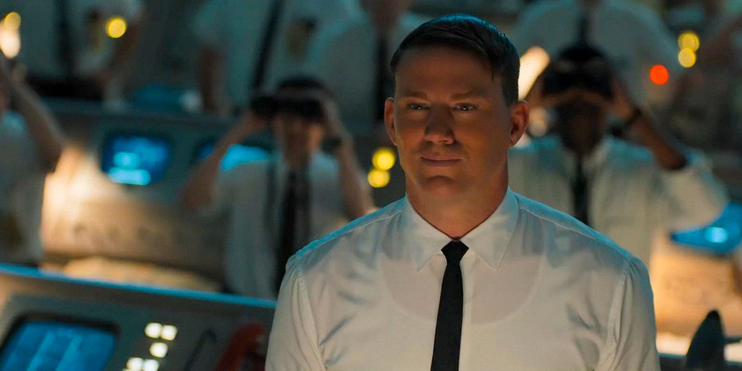 Cole Davis (Channing Tatum) smiles in Fly Me to the Moon (2024)