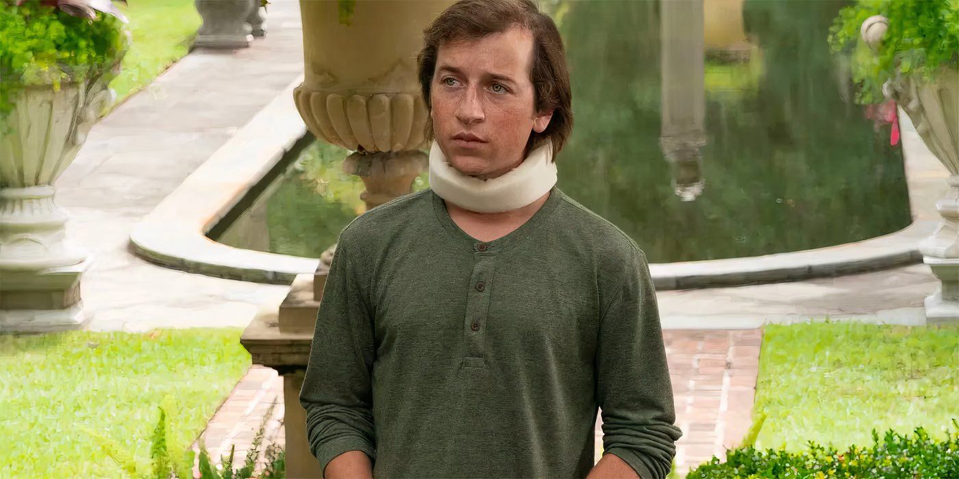 Gideon Gemstone (Skyler Gisondo) en un collar 