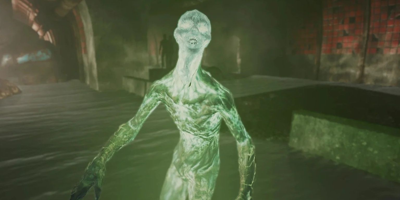 A glowing one looks at the player in sewer in fallout 4.