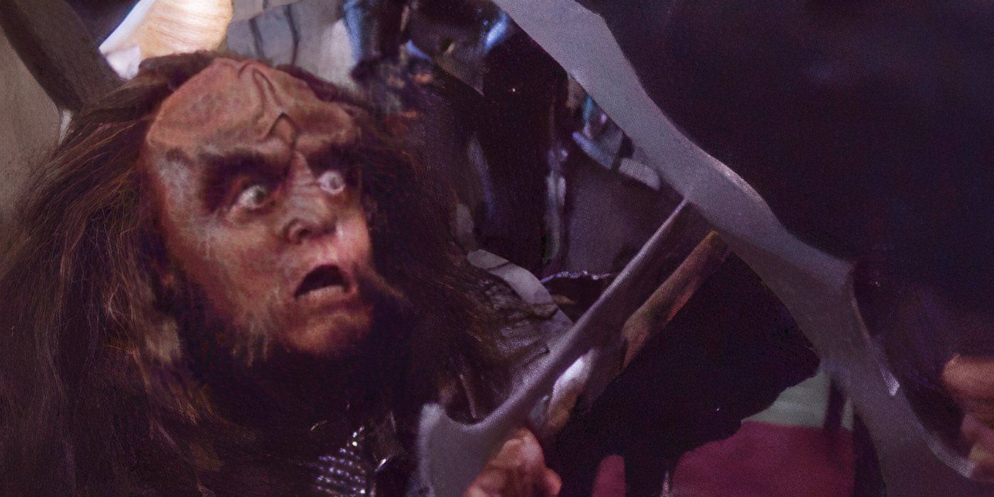 Gowron looks scared when he and Worf fight in the Star Trek: DS9 episode "Tacking Into The Wind"