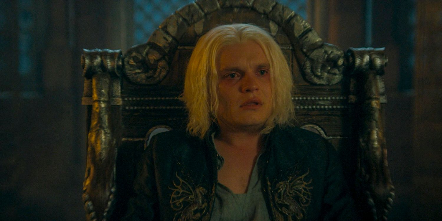 Aegon II Targaryen (Tom Glynn-Carney) menyatakan, "Saya ingin menumpahkan darah, bukan tinta!" di Rumah Naga musim 2 episode 2