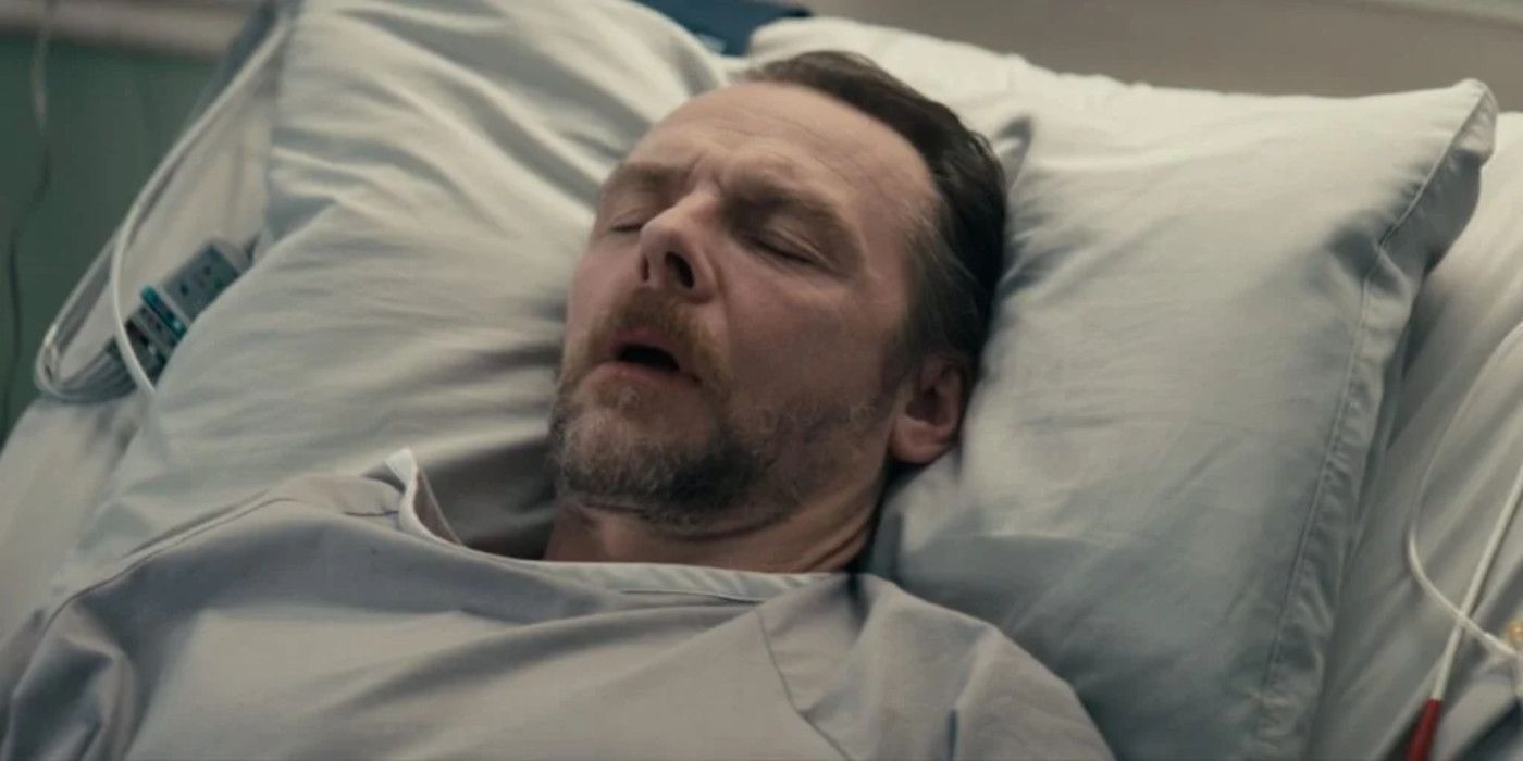 Simon Pegg como Hugh Campbell Sr. inconsciente em uma cama de hospital na 4ª temporada de The Boys