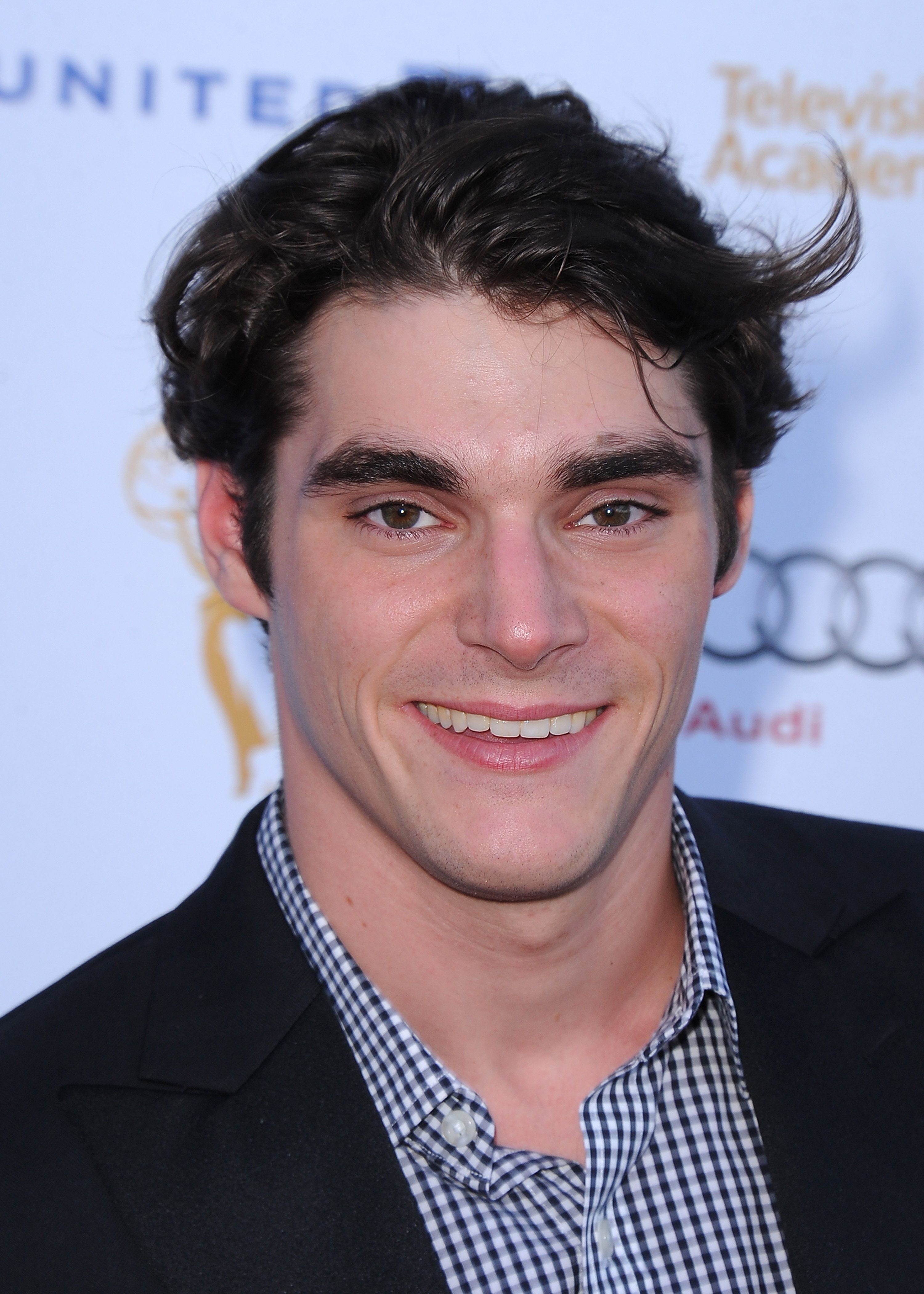 RJ Mitte Profile Picture