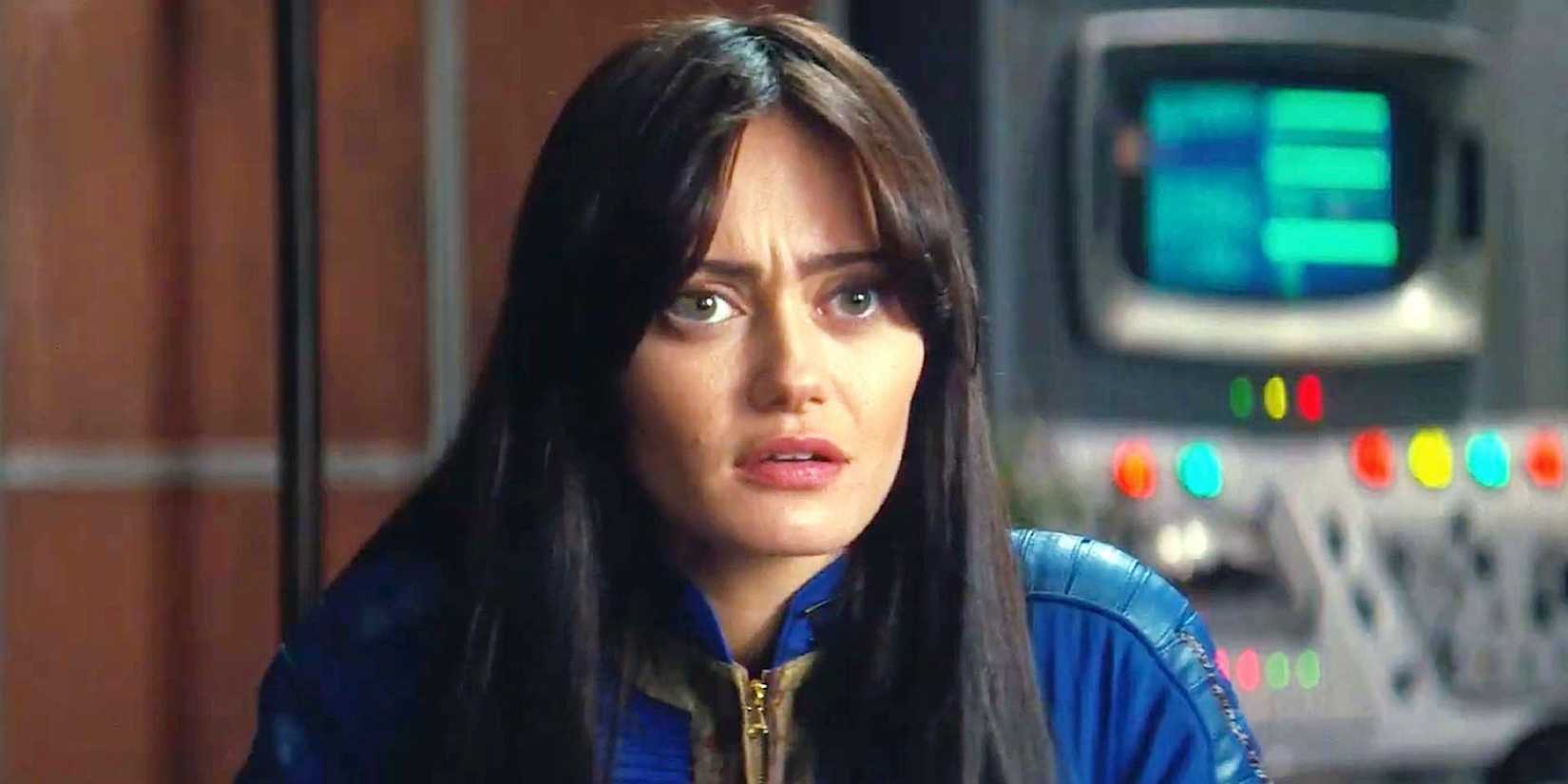 Lucy looking incredulous in Fallout season 1