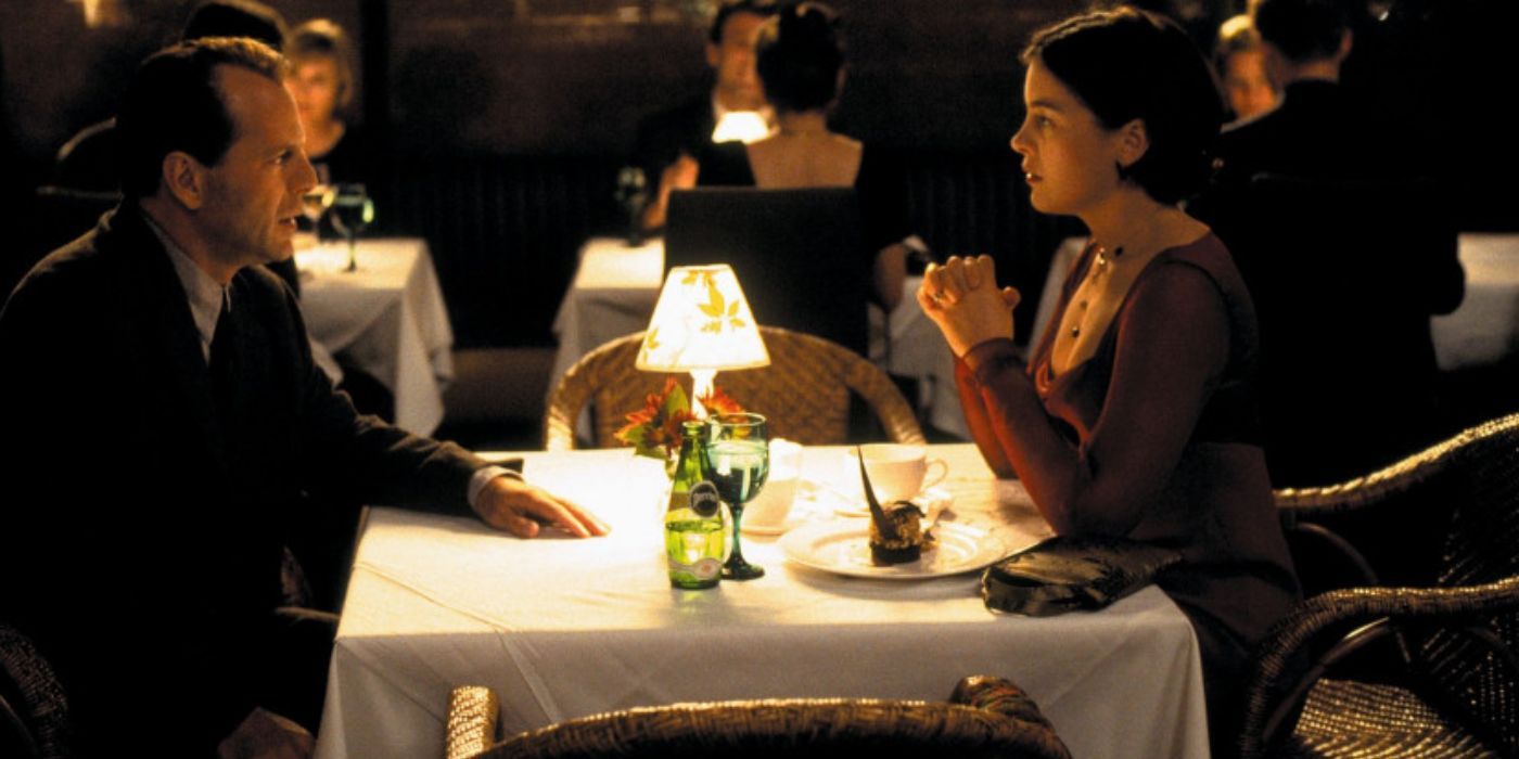 Malcolm with Anna in the restaurant from The Sixth Sense (1)