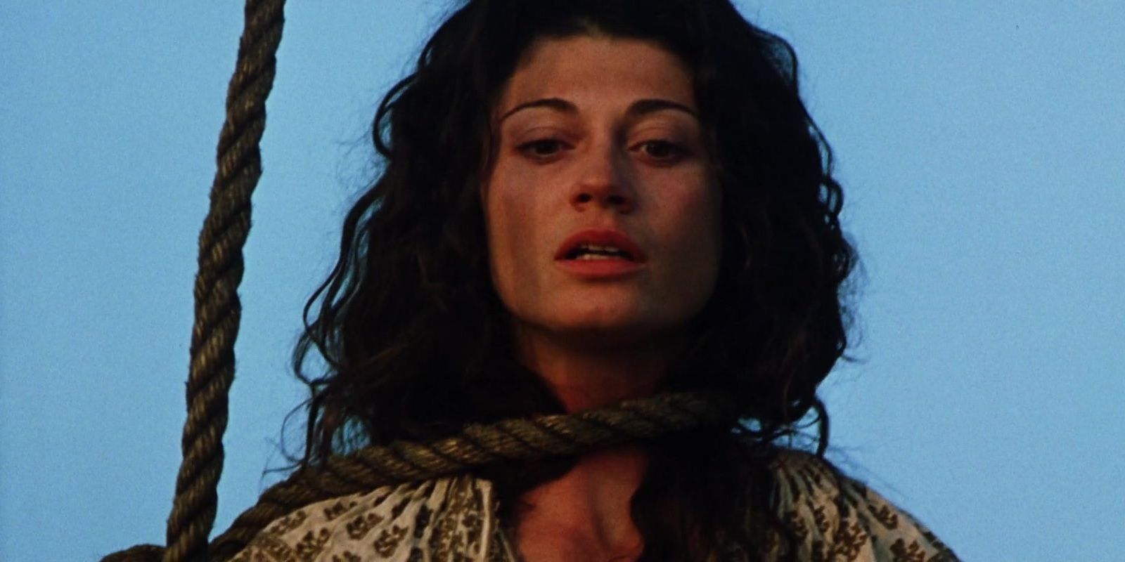 Caprice Benedetti como Marie Owens em Practical Magic.jpg