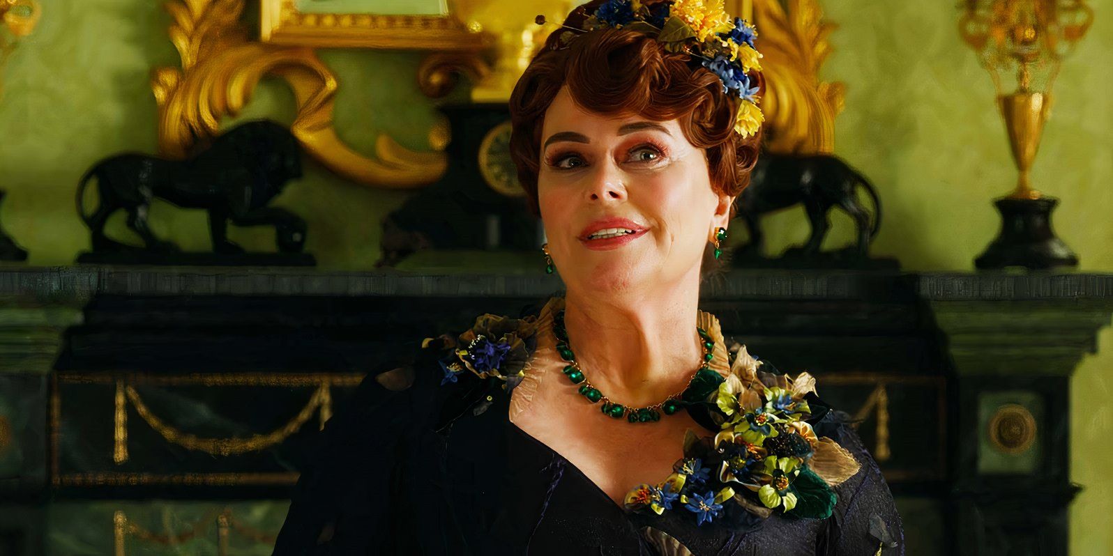 Polly Walker as Portia Featherington in Bridgerton season 3, episode 8