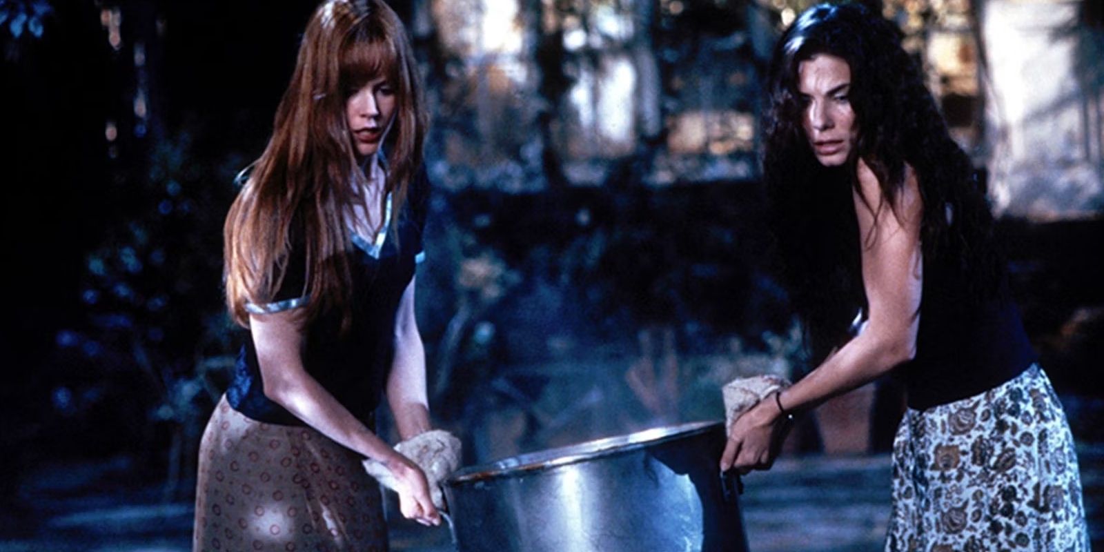 Nicole Kidman and Sandra Bullock in Practical Magic 