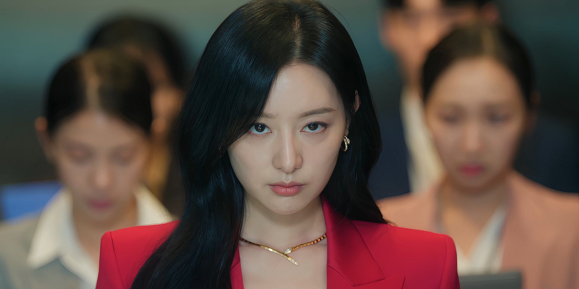 Kim Ji-won as Hong Hae-in in Queen of Tears