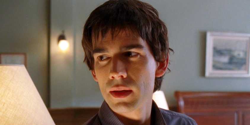 Christopher Gorham as Henry Dunn looking to the side on Harper's Island