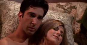 Ross and Rachel in bed in Friends