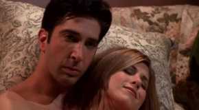 Ross and Rachel in bed in Friends