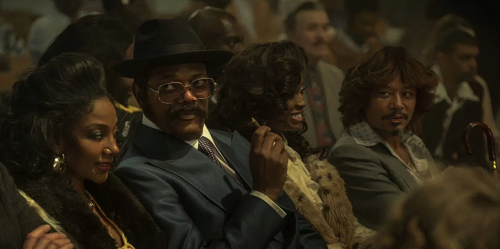 Samuel L Jackson and Terrance Howard in a crowd in Fight Night