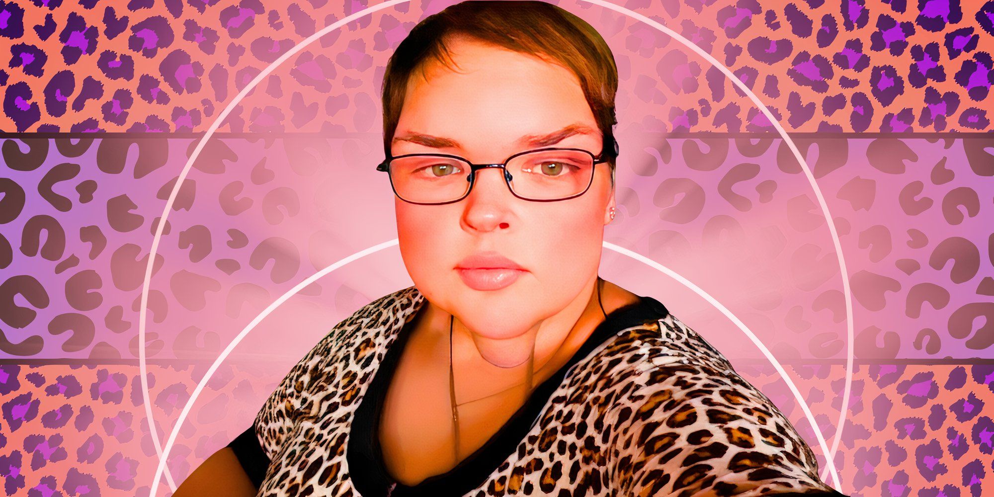 1000-lb sisters  Tammy with animal print background