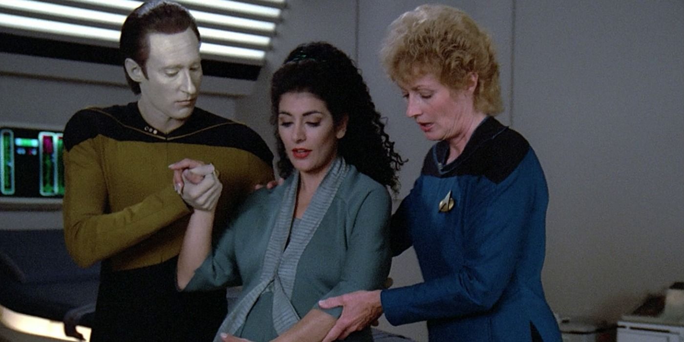 5 Times Deanna Troi Deserved Better On Star Trek: TNG