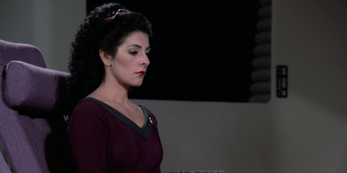 5 Times Deanna Troi Deserved Better On Star Trek: TNG