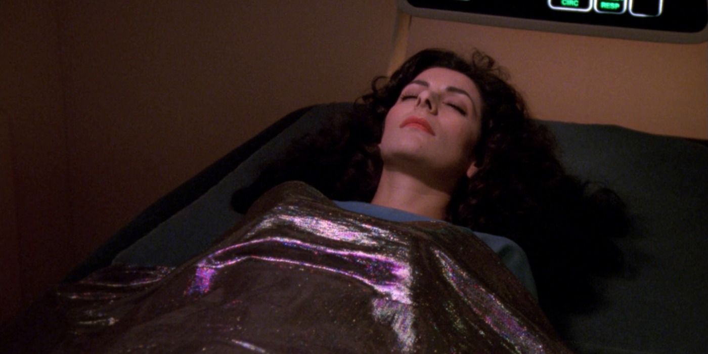 5 Times Deanna Troi Deserved Better On Star Trek: TNG