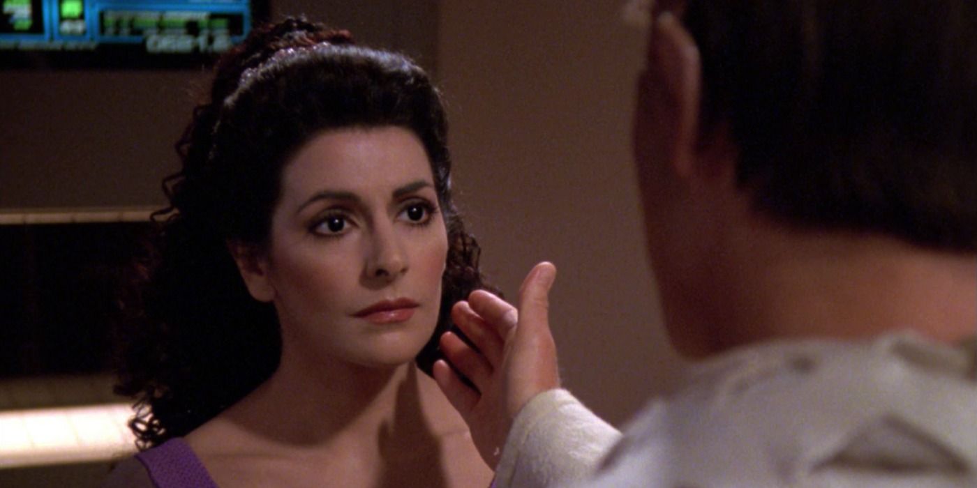 5 Times Deanna Troi Deserved Better On Star Trek: TNG