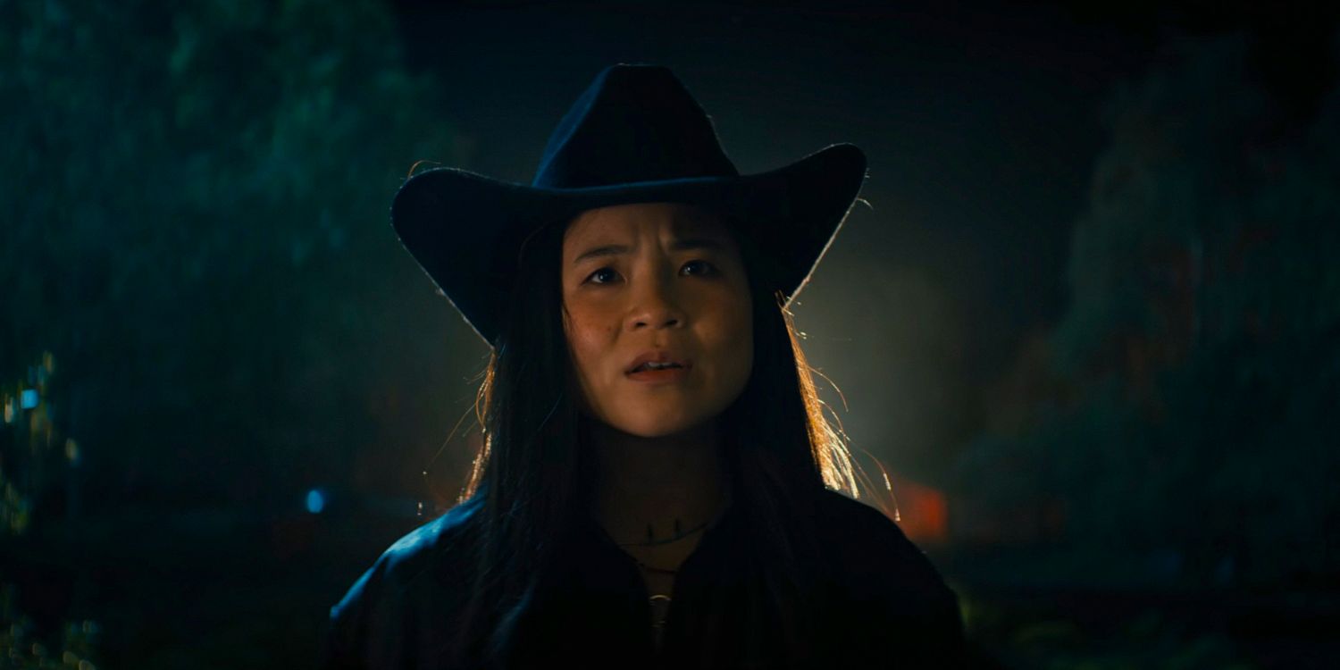 Rosie (Kelly Marie Tran) usando um chapéu de cowboy na 3ª temporada de Sweet Tooth