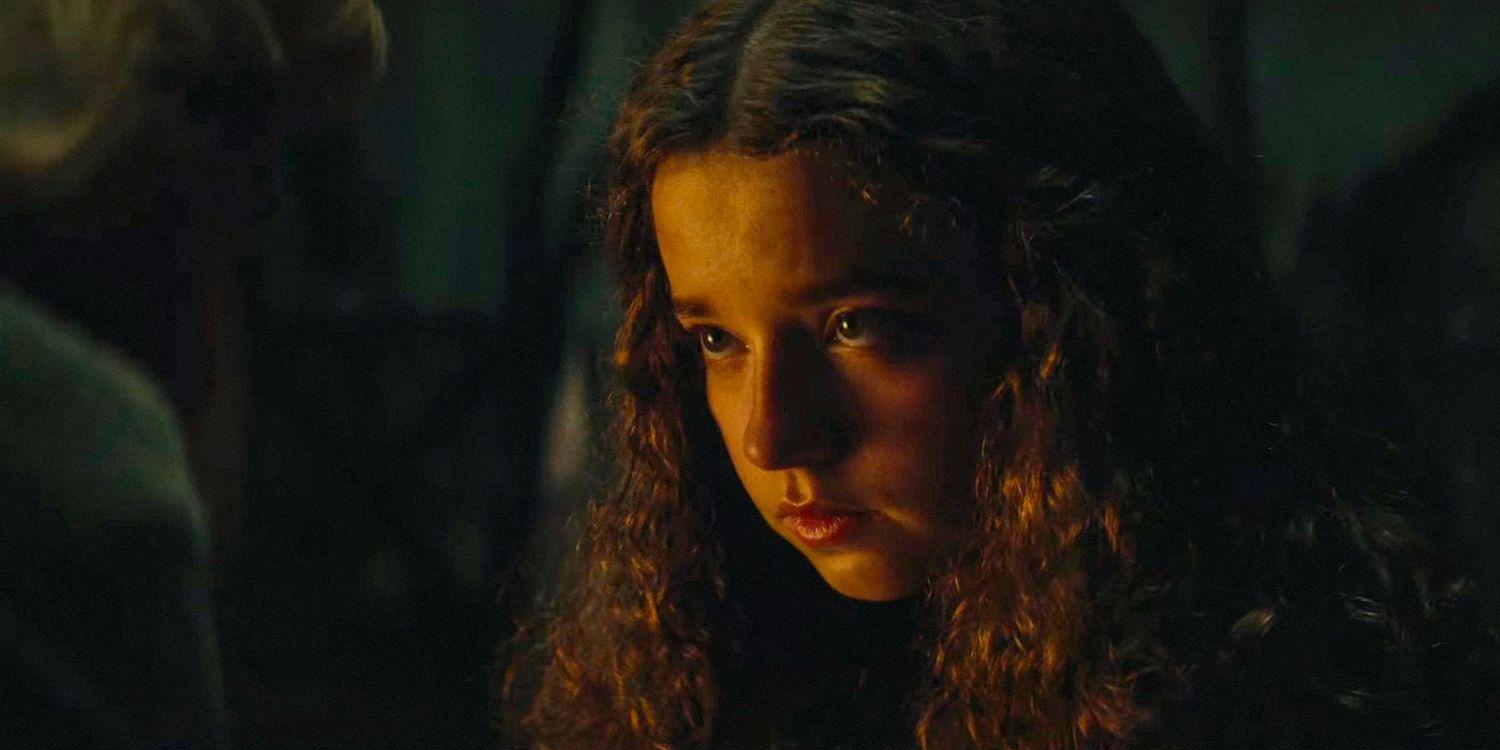 Ariella Glaser as Sara with sadness in her gaze in White Bird