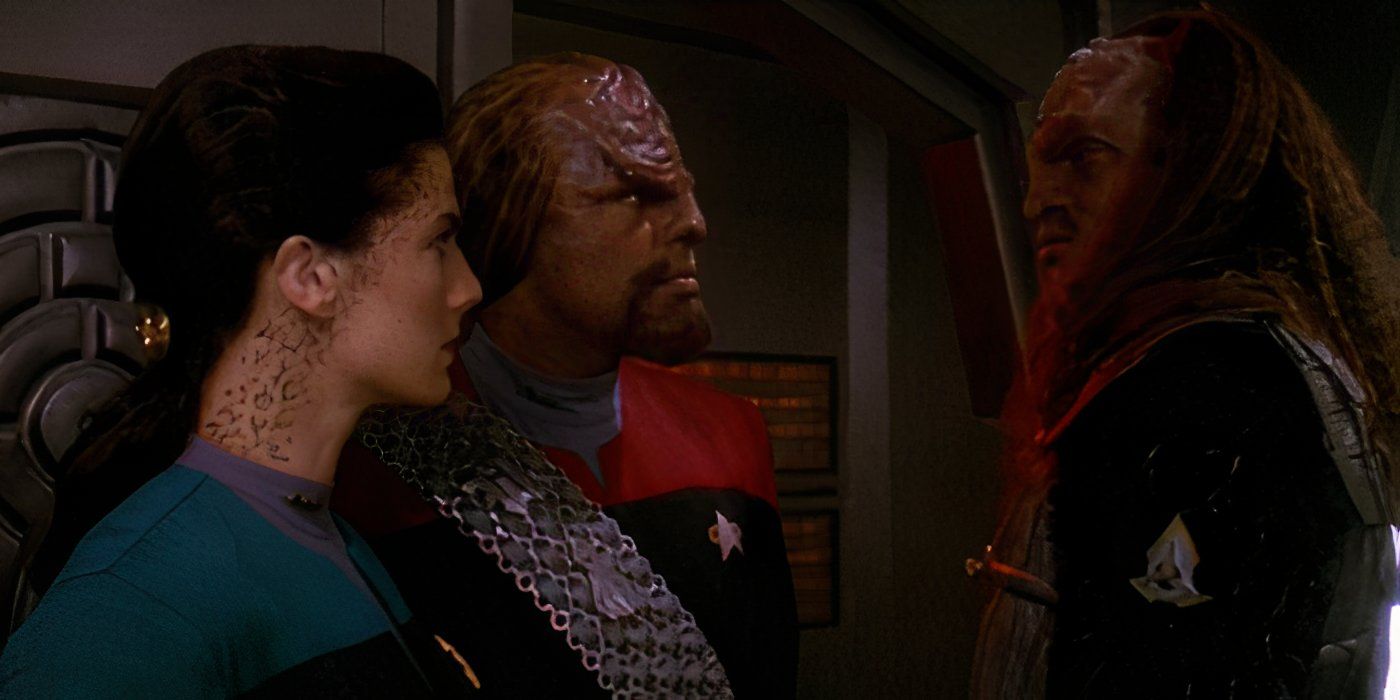 Why Did Worf Command The USS Defiant When Sisko Was Star Trek: DS9s Captain?