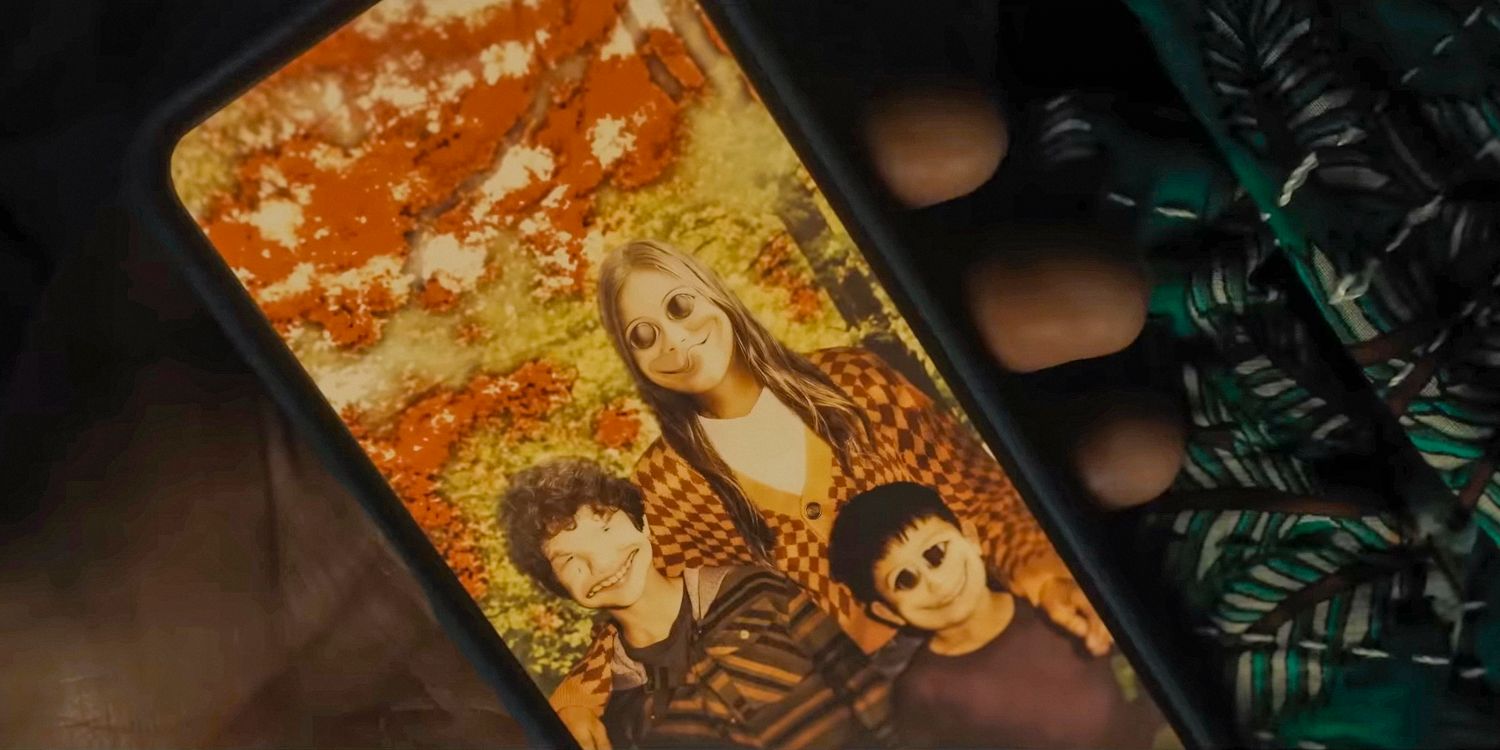 A distorted AI family on a phone in AfrAId.