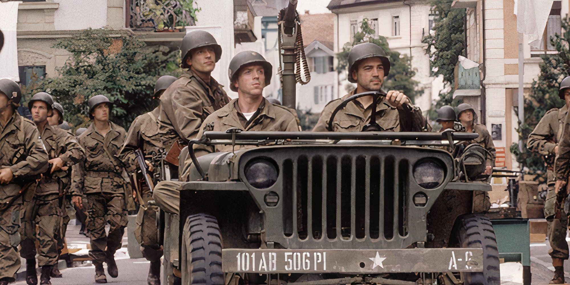 Band Of Brothers: 10 Things Experts Have Praised About Its WW2 Accuracy (& They've Criticized)