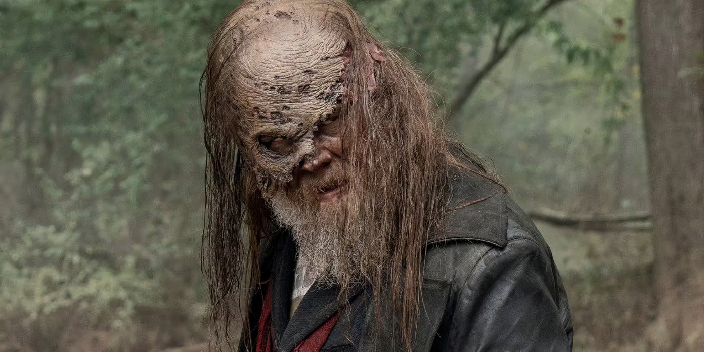 Beta (Ryan Hurst) looking at something in Walking Dead