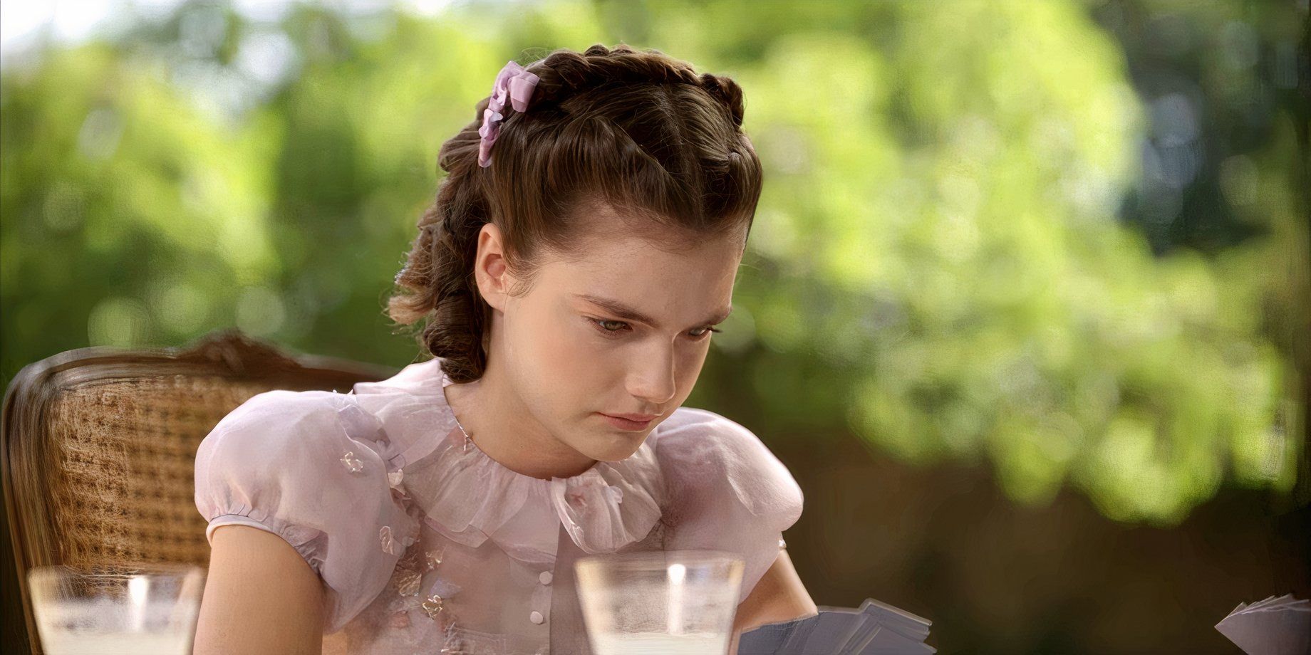 Florence Hunt as Hyacinth in Bridgerton season 3