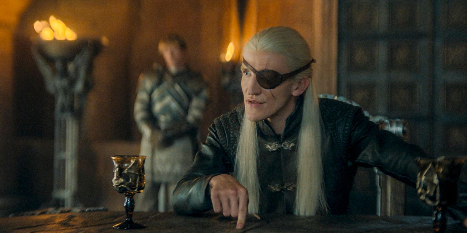 Aemond Targaryen (Ewan Mitchell) arguing in the council in House of the Dragon season 2 episode 4