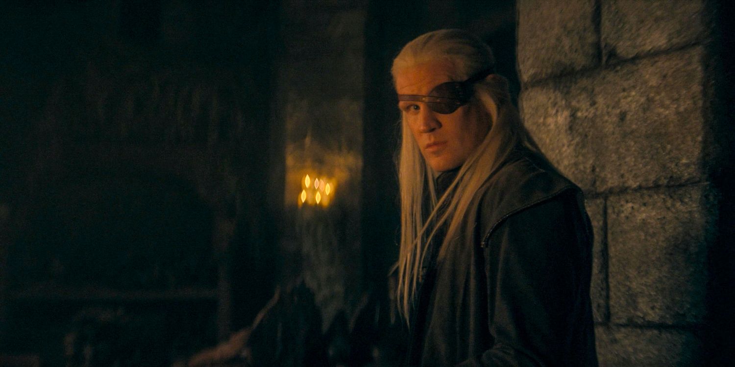 Daemon Targaryen (Matt Smith) wearing an eye patch and long hair, as he were Aemond in House of the Dragon season 2 episode 4