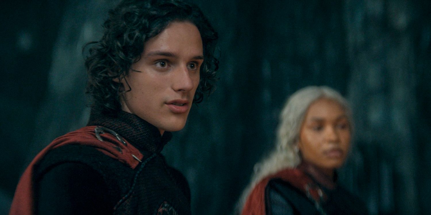 Jacaerys Velaryon (Harry Collett) and Baela Targaryen (Bethany Antonia) before Rhaenyra's council in House of the Dragon, Season 2, Episode 4
