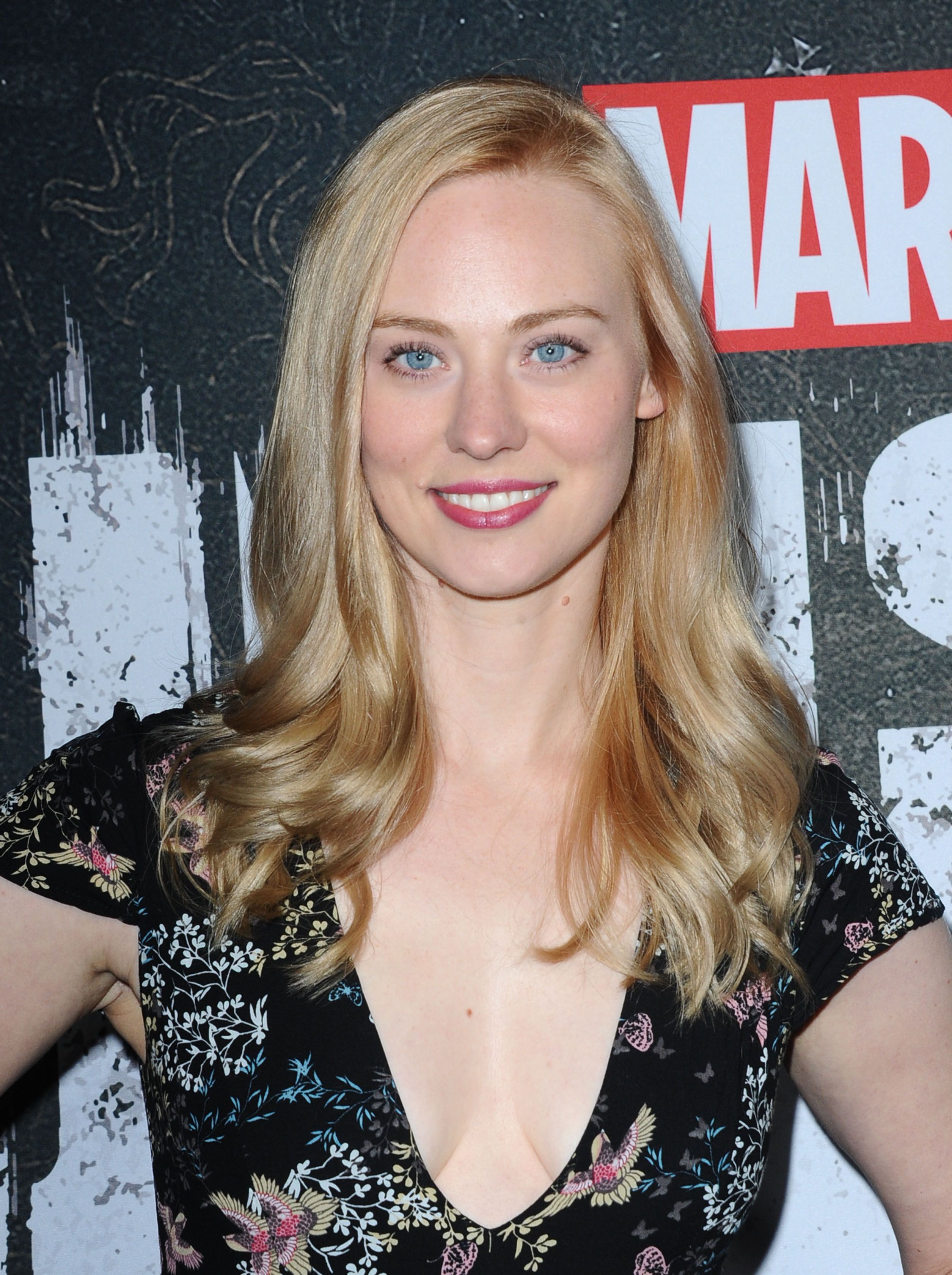 Deborah ann woll screenrant