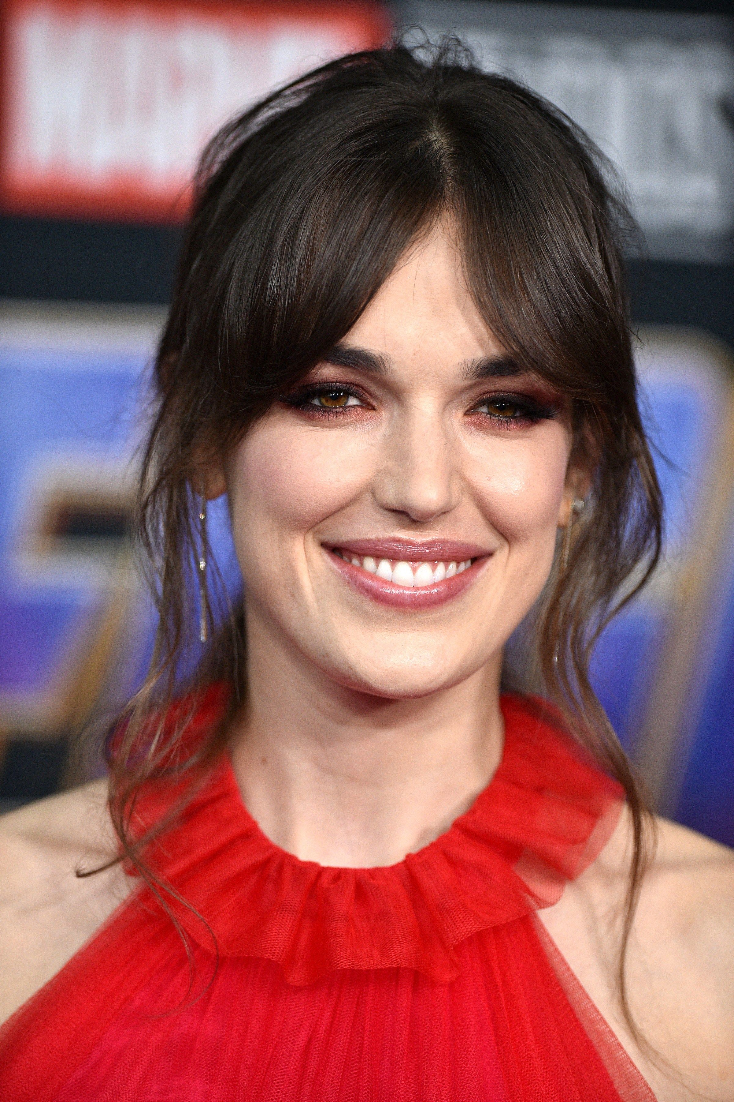 Headshot Of Elizabeth Henstridge