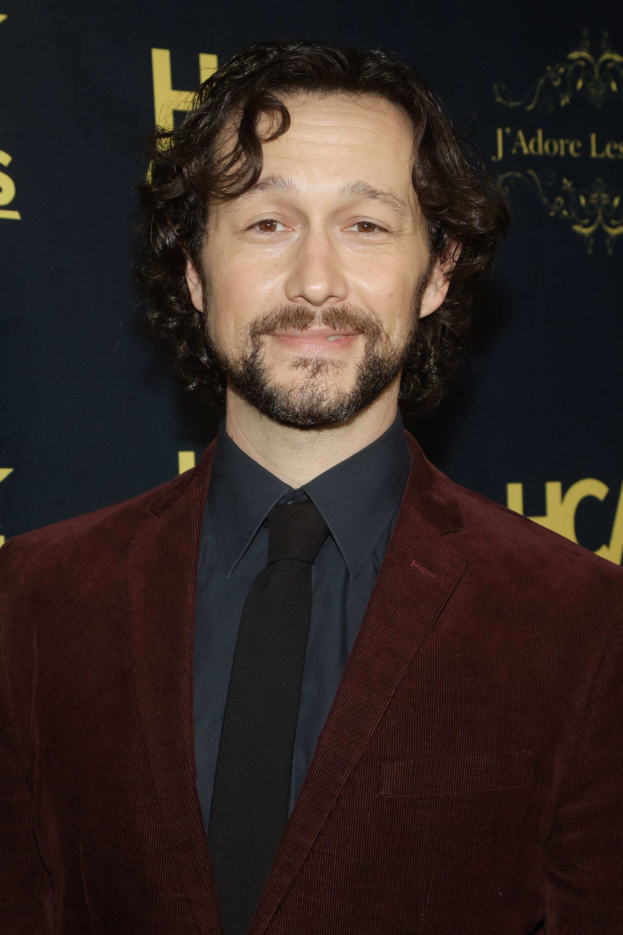 Headshot Of Joseph Gordon-Levitt In The Hollywood Critics Association's 2023 HCA Film Awards