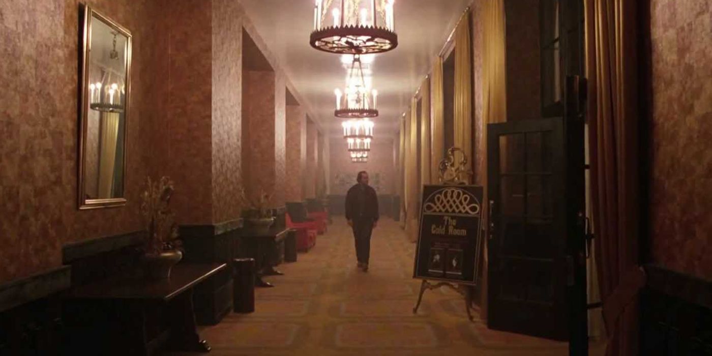 El hombre oso de The Shining es el mayor misterio de la película: lo que significa