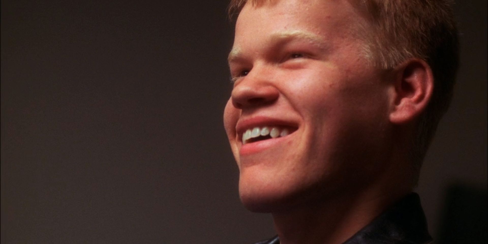 A close up of a young Jesse Plemons in NCIS season 3