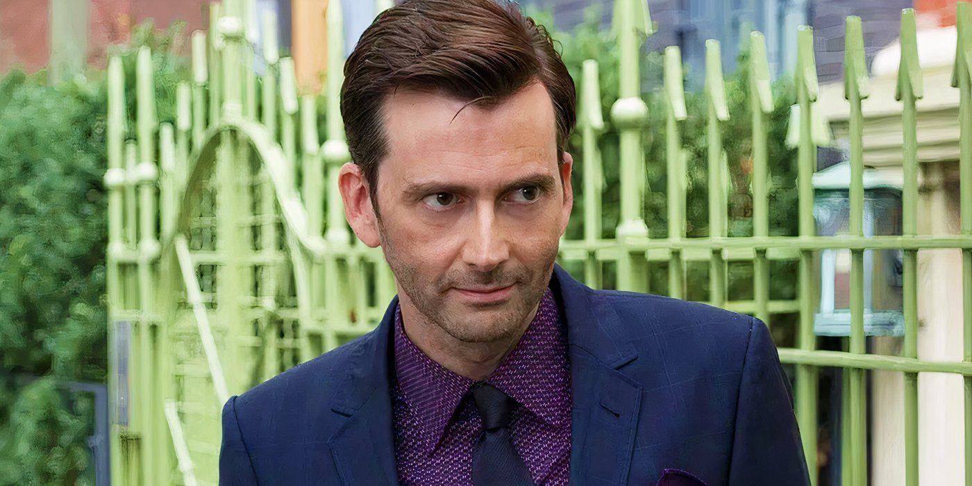 David Tennant as Kilgrave smirking at something in Jessica Jones.