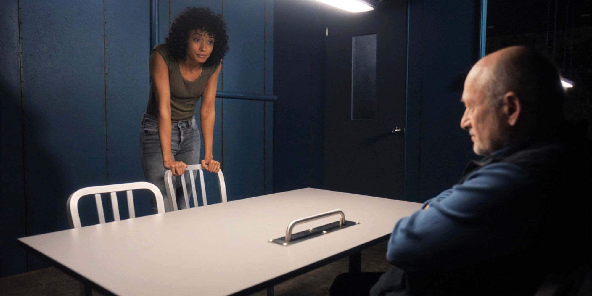 Mackey and Frank in the interrogation room in NCIS Sydney