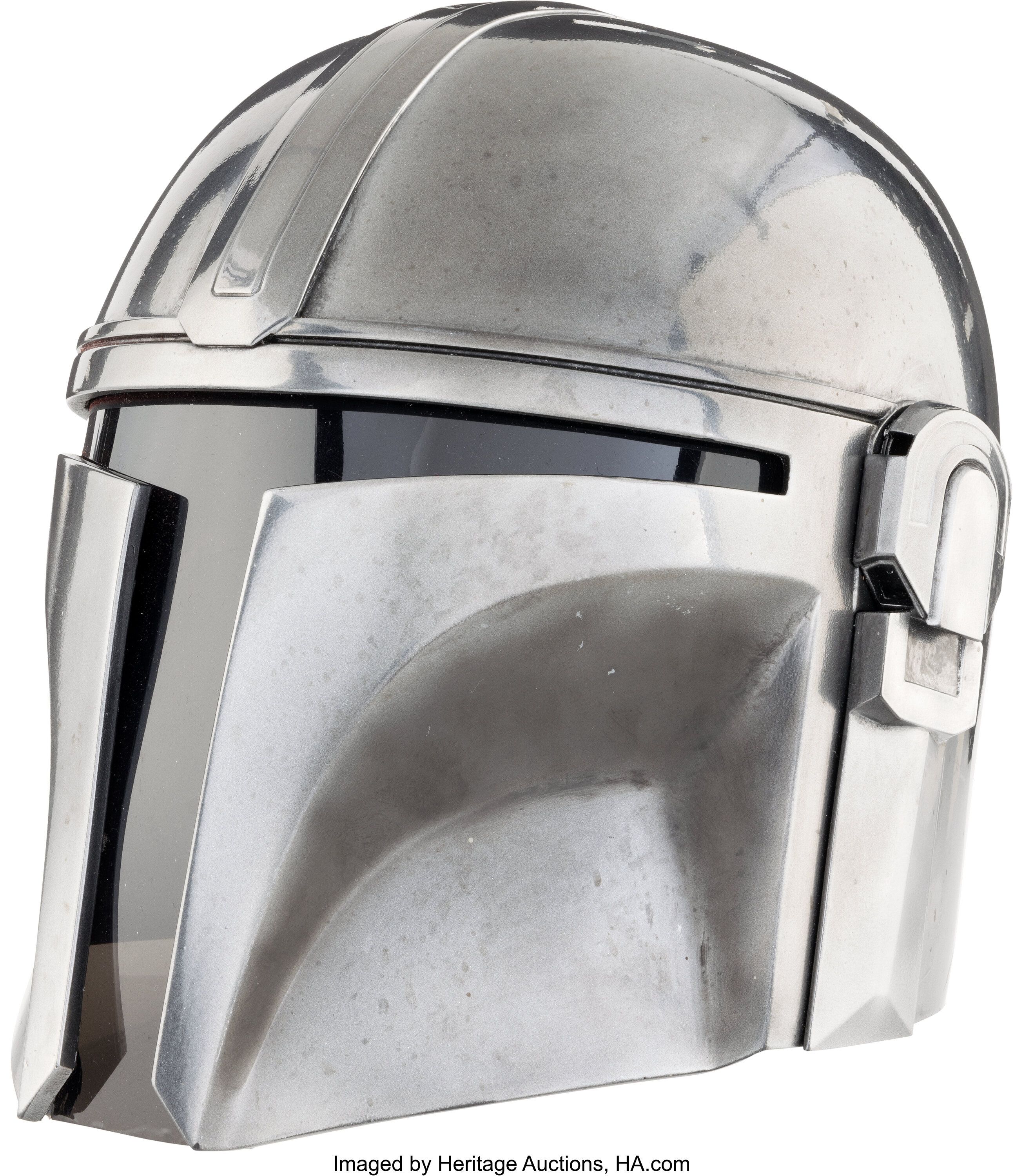 Princess Leia's RotJ Bikini, Mando's Helmet, & More Officially Up For Auction