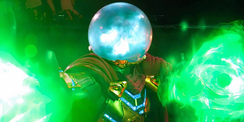 Mysterio shooting green light in Spider-Man Far From Home
